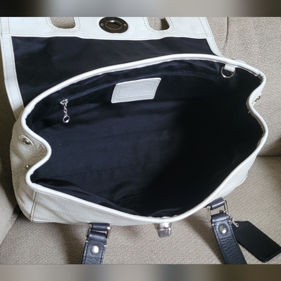 Coach Bag - Picture 4 of 7